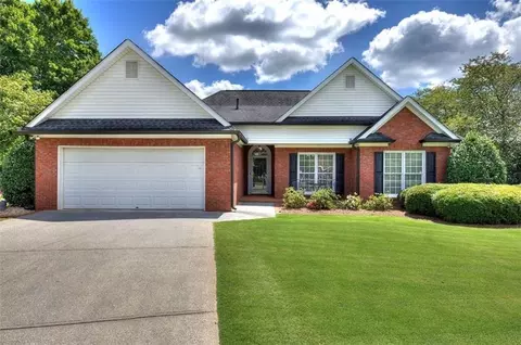 17 Kentucky Walk NE, Cartersville, GA 30121