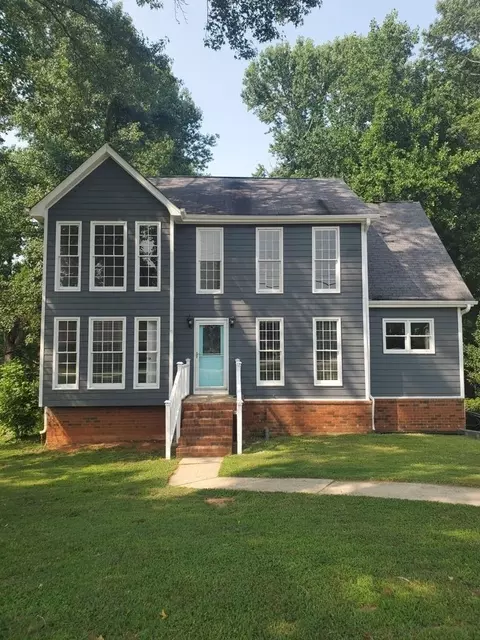 420 Leigh Kay Dr, Lawrenceville, GA 30046