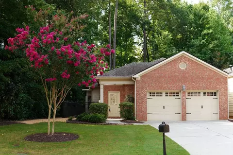 228 Oakleaf Dr, Acworth, GA 30102