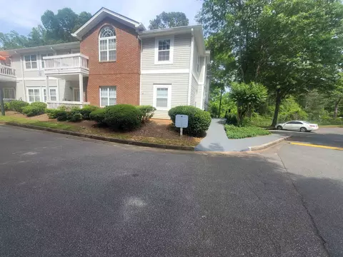 1339 Orchard Park Dr, Stone Mountain, GA 30083