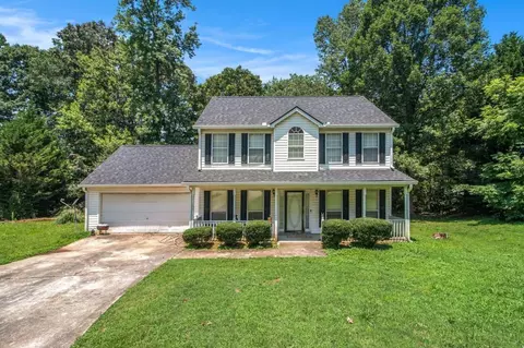 3945 Ivy Trace Ln, Ellenwood, GA 30294
