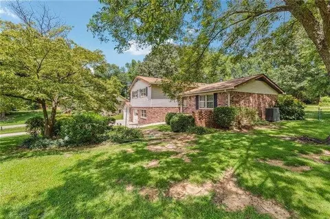 4197 S Martin Way, Lithia Springs, GA 30122