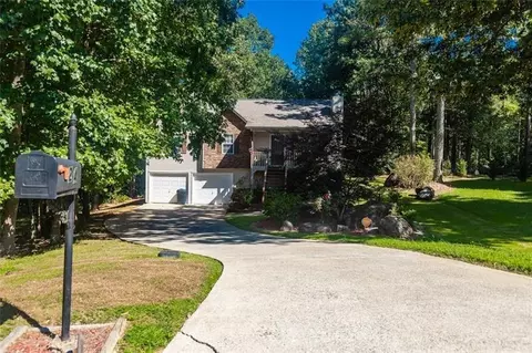 24 Briar Chase Ct, White, GA 30184