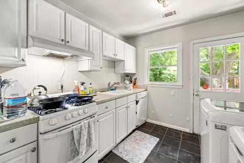 2963 Villa Esta Dr, Chamblee, GA 30341 photo 9
