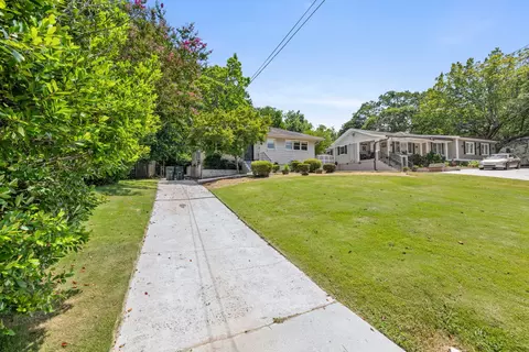 2963 Villa Esta Dr, Chamblee, GA 30341 photo 3