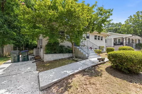 2963 Villa Esta Dr, Chamblee, GA 30341 photo 4