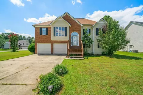 104 Summerfield Dr NE, Calhoun, GA 30701