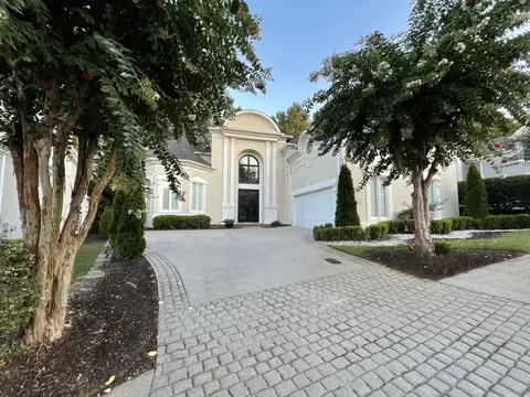 720 Falling Rocks Ct, Roswell, GA 30076