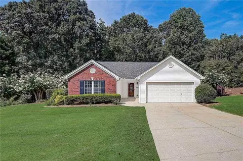 5400 Amber Cove Way, Flowery Branch, GA 30542