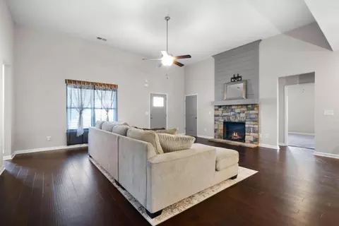 508 Clinton Dr, Temple, GA 30179 photo 3