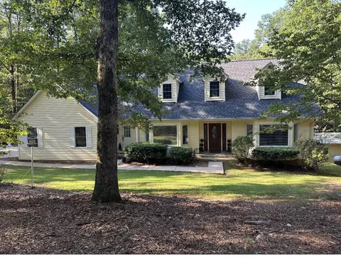7344 Cherokee Ln, Murrayville, GA 30564