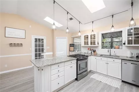 1811 Mitzi Ct, Duluth, GA 30097 photo 7