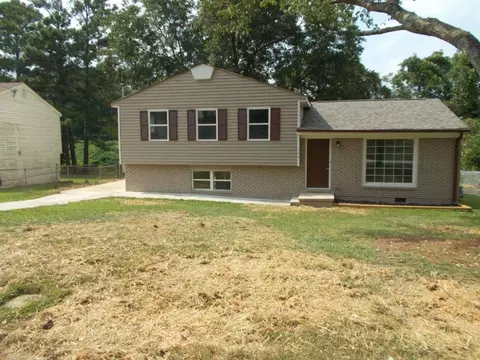 147 Scarsdale Dr, Riverdale, GA 30274