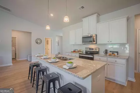 1044 Emmas Ct, Monroe, GA 30656 photo 6