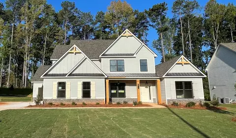 4748 Cooling Water Cir, Powder Springs, GA 30127