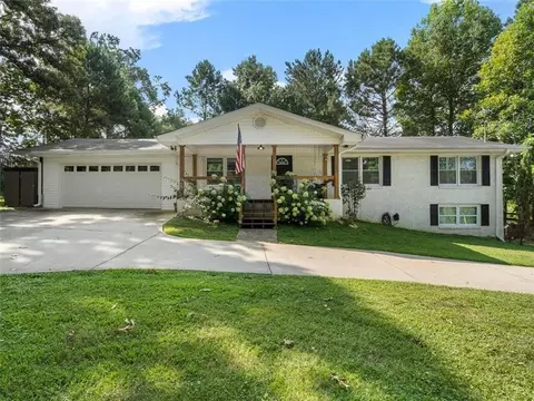 15 Ponderosa Trl, Dallas, GA 30132
