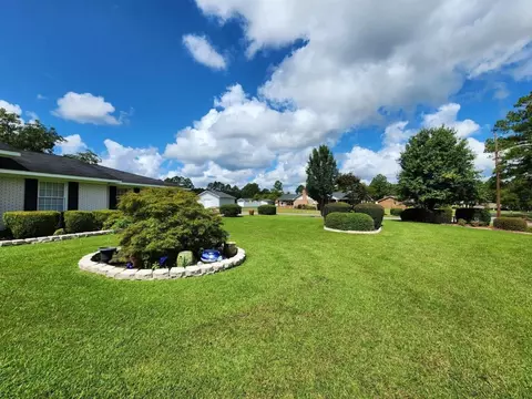 127 Collins St, Lyons, GA 30436 photo 4