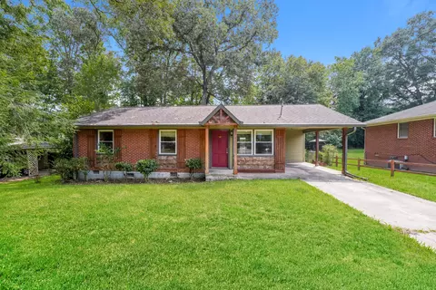 821 Johnson Rd, Jonesboro, GA 30236