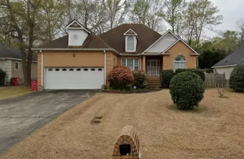 216 Autumn Trace Ct, Macon, GA 31210