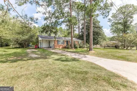 101 E Brewton St, Mc Rae, GA 31055
