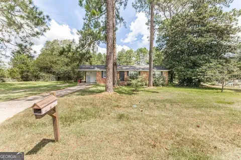 101 E Brewton St, Mc Rae, GA 31055 photo 3