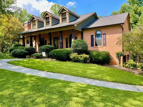 2186 Bascomb Carmel Rd, Woodstock, GA 30189