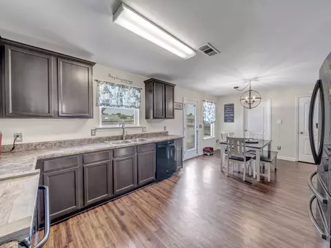 304 Haddenham Cts, Perry, GA 31069 photo 11