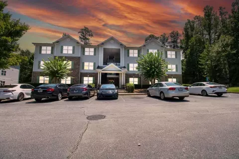 9302 Fairington Ridge Cir, Lithonia, GA 30038