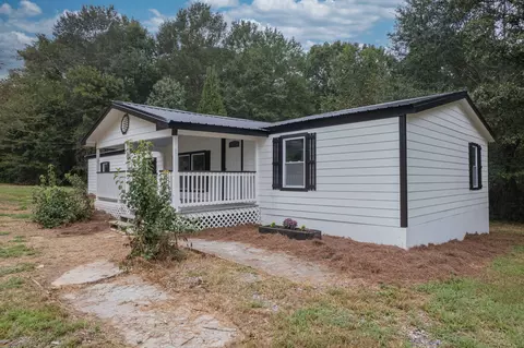 103 Pine Needle Dr, Commerce, GA 30530 photo 2