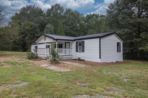 103 Pine Needle Dr, Commerce, GA 30530 photo 1