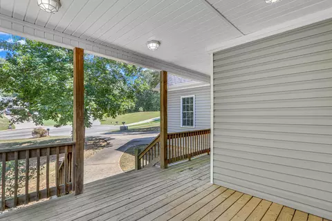 40 Edgar Dr, Commerce, GA 30529 photo 4