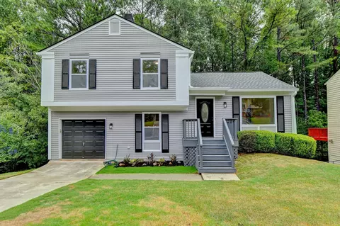 10465 Ash Rill Dr, Alpharetta, GA 30022