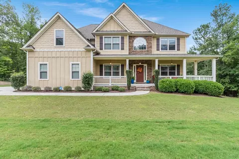 119 Blossom Ln, Newnan, GA 30263