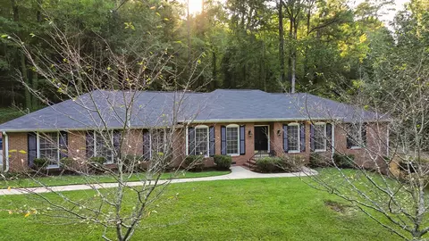 1860 Kirkwood Dr, Macon, GA 31211
