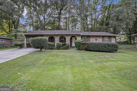 4825 Pinedale Dr, Forest Park, GA 30297