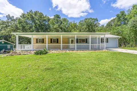 8991 Meadow Dr, Lithia Springs, GA 30122