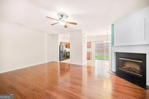 3866 Pleasant Oaks Dr, Lawrenceville, GA 30044