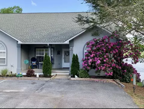 209 N Berrong St UNIT A, Hiawassee, GA 30546