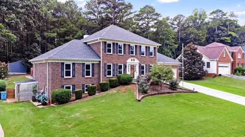 1221 Kelvington Way SW, Lilburn, GA 30047