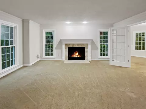 1217 Fern Hollow Dr, Woodstock, GA 30189
