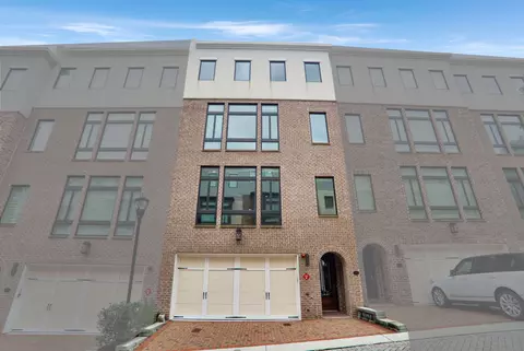 725 Lenox Ln, Atlanta, GA 30324