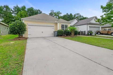 234 River Meadow Dr, Lagrange, GA 30241 photo 2