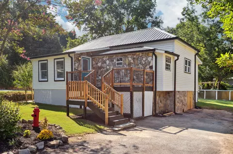 1585 Church St NE, Conyers, GA 30012