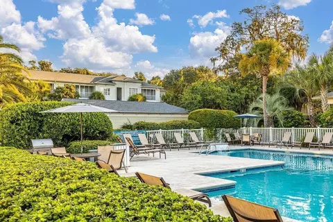 1704 Frederica Rd #206, St. Simons, GA 31522
