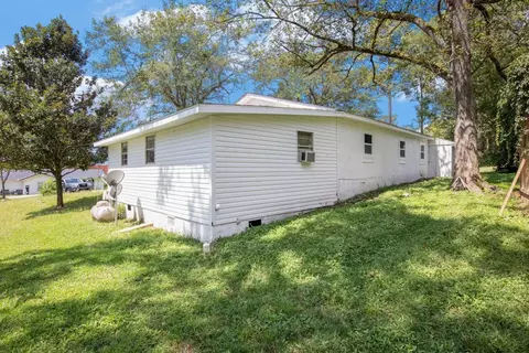329 Pine Cir, Bowdon, GA 30108 photo 3