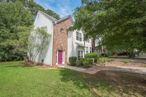 369 Brookview Dr, Riverdale, GA 30274
