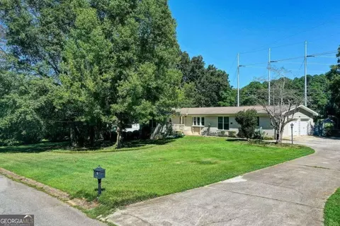 2150 Surrey Trl SE, Conyers, GA 30013