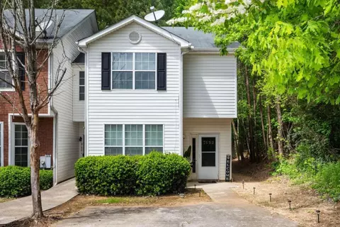 7692 Creekside Ln, Riverdale, GA 30296