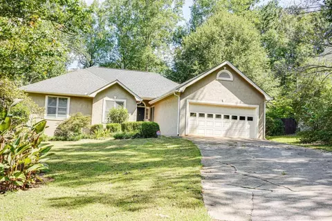 208 Pine Branch Dr, Stockbridge, GA 30281