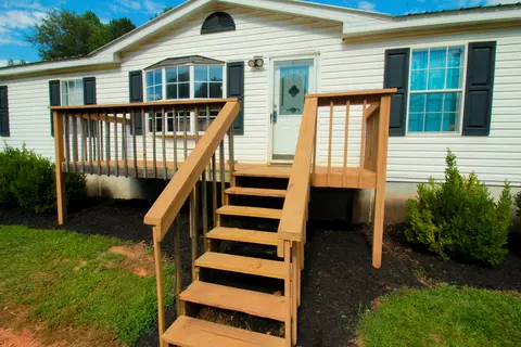 104 New Image Dr, Lula, GA 30554 photo 3